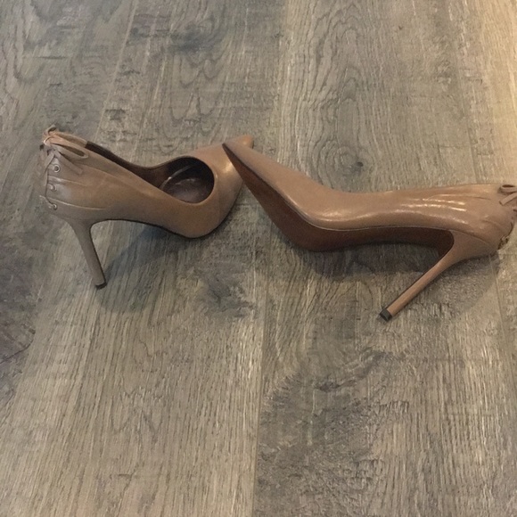 Shoes - Picture 3 of 4